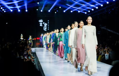 快讯 校企跨界非遗，创新设计惊艳亮相北京时装周